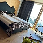 Bergwelt Kandel & Eventlocation Otel *